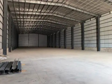 Galpon en Venta 28  mts Frente