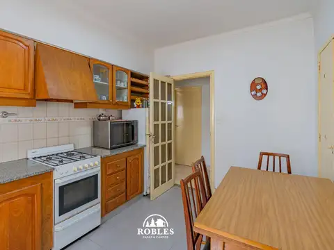 Chalet sobre Av. Mario Bravo