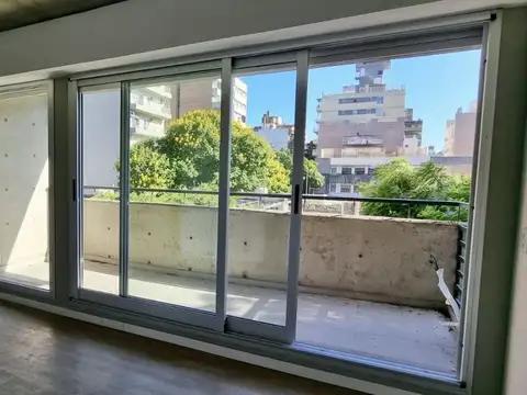 3 de febrero 1400, Piso 03