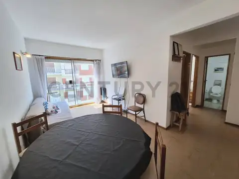 Arenales 2400, Piso 6