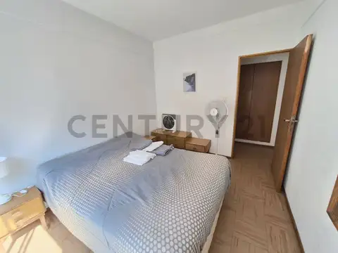 Departamento 2 ambientes al frente zona Plaza Colón