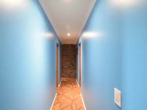 Casa 4 ambientes con 2 baños