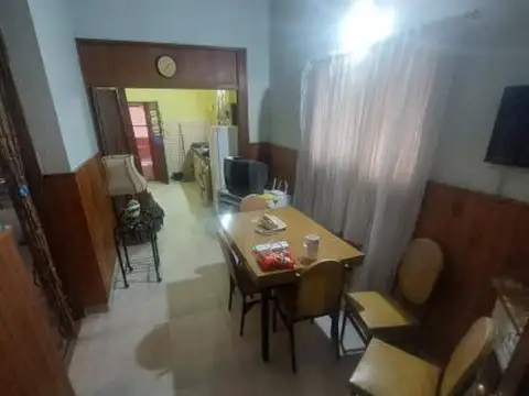 Casa en Alquiler con 1 cochera