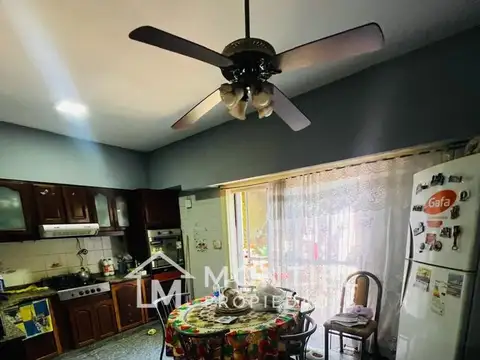 Casa 5 ambientes con 3 baños