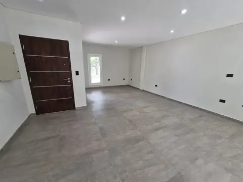 Casa en Venta en Barrio Parque Leloir, USD 270.000