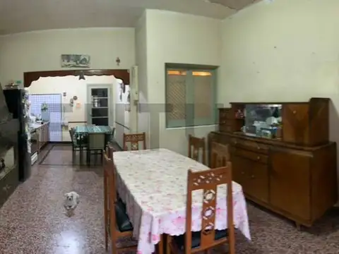 Medrano 1900, Piso 0