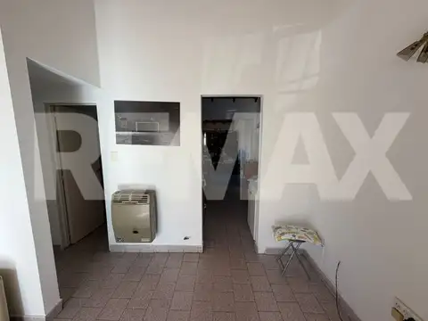 Casa 5 ambientes con 1 baño