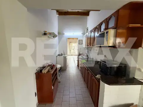 Casa en Alquiler con 1 cochera