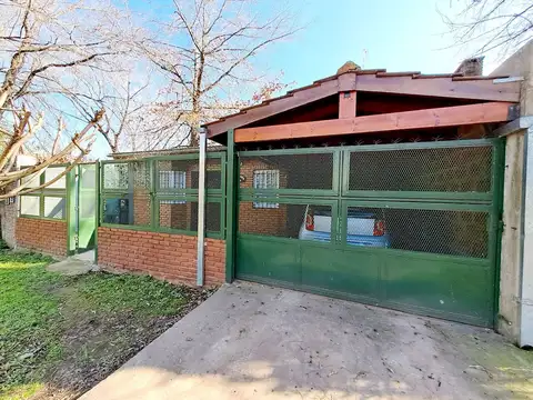 Casa en Venta 4 Ambientes en Tortuguitas