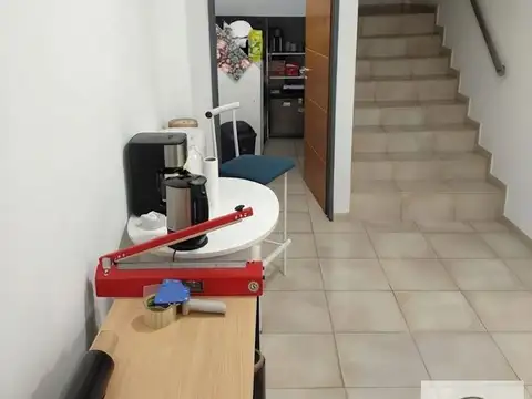 Oficina en Venta con 4 cocheras