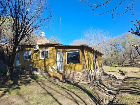 VENTA CABAÑA + CASA Y 2 DEPTOS EN VILLA CARLOS PAZ