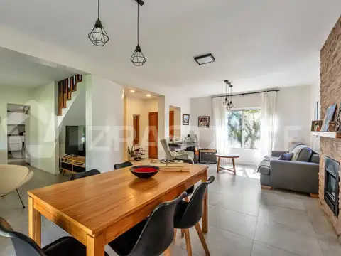 Casa en Venta en Las Araucarias, USD 290.000