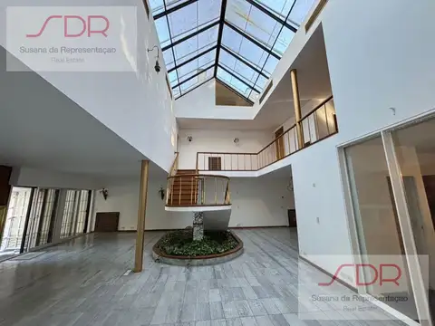 Casa 6 ambientes con 2 baños