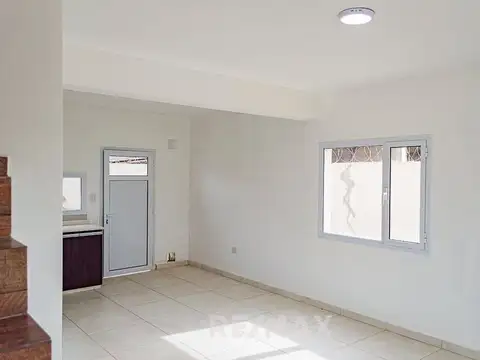 Depto Tipo Casa en Venta en Plottier, USD 100.000