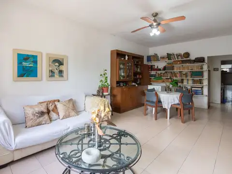 CASA 5 AMBIENTES EN VENTA CON JARDIN EN JOSE C PAZ