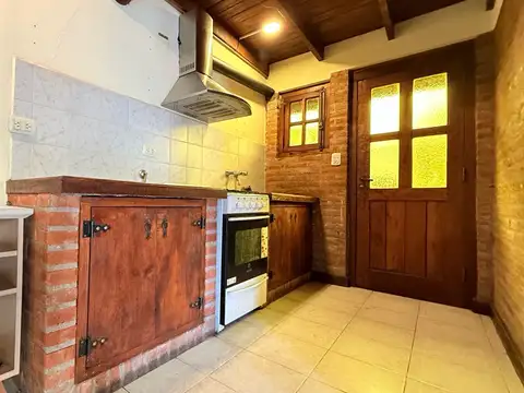 Casa 3 ambientes con 1 baño
