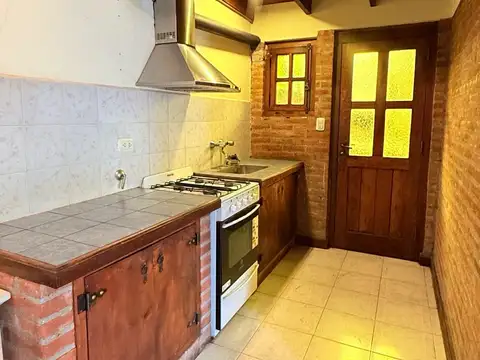 Casa en Alquiler con 1 cochera
