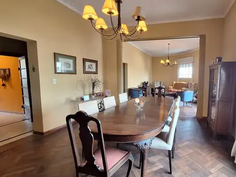 Laprida al 1000, esquina San Juan.