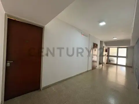 46 Entre 1 y 2 , Piso PB