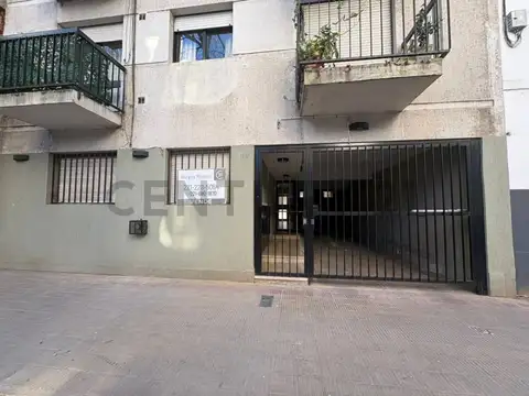 Departamento en Venta en Planta Baja con patio y cochera, La Plata