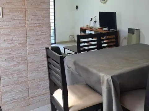 Casa 3 ambientes con 2 baños