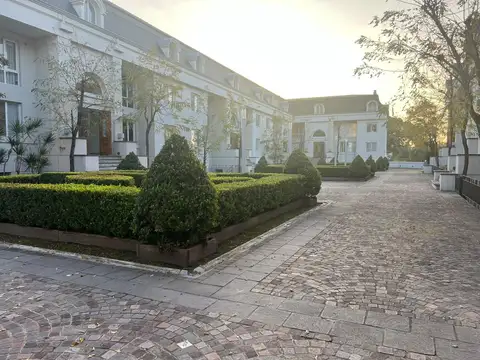 avenida de los lagos al 3100