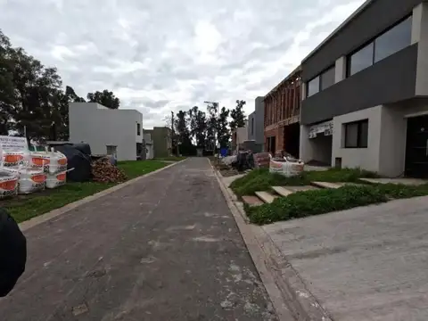 Terreno en Venta 8  mts Frente