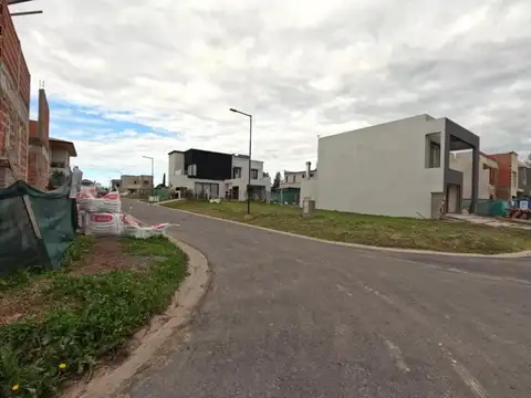 Terreno en Venta 25  mts Fondo