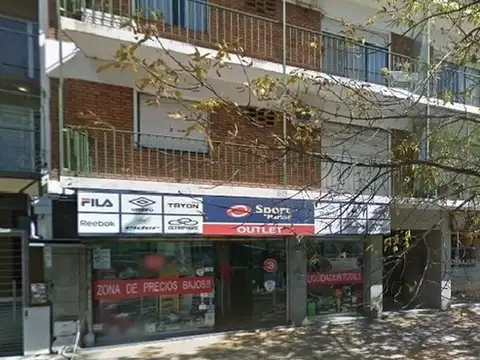 DEPARTAMENTO 3 AMB DE 50 M2 CON PATIO, VIVIENDA O PROFESIONAL - NO ACEPTA MASCOTAS