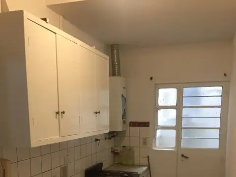 DEPARTAMENTO 3 AMB DE 50 M2 CON PATIO, VIVIENDA O PROFESIONAL - NO ACEPTA MASCOTAS