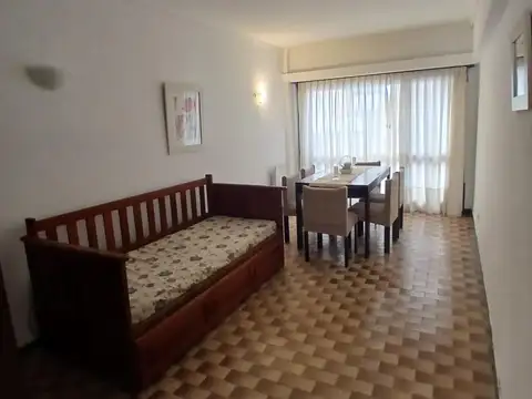 Alquiler de departamento - 2 ambientes - A la calle - Terminal vieja - Mar del Plata - Gascón 1900