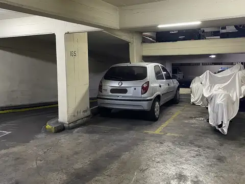 Cochera en venta – segundo piso