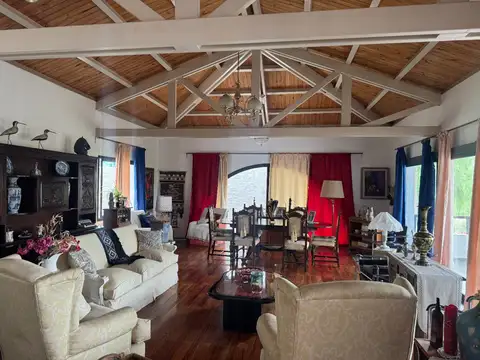 Casa en Venta de 5 dormitorios