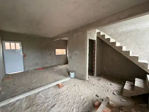 Casa 3 ambientes con 1 baño