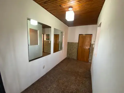 Casa 5 ambientes con 2 baños