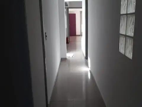 Oficina 6 ambientes con 2 baños