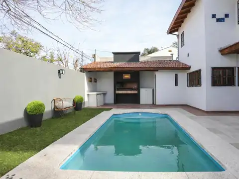 Casa en venta 5 ambientes en Villa Adelina