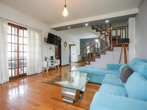 Casa en venta 5 ambientes en Villa Adelina