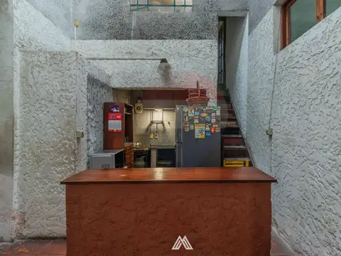 Casa 7 ambientes con 1 baño