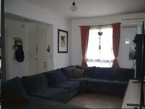 Depto Tipo Casa 3 ambientes con 1 baño