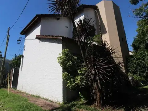 Cas en Venta, Villa luzuriaga, Apta Credito 