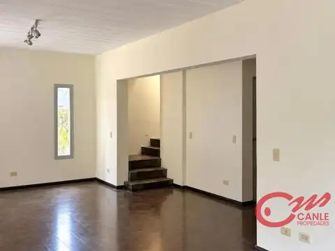 Casa en Alquiler en El Atardecer, USD 2.200