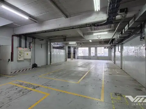 En venta Galpón con oficinas, 1600m2, Zona Industrial - Villa Martelli