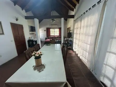 Casa 5 ambientes con 3 baños