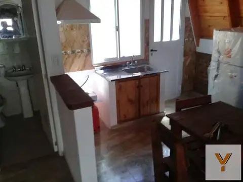 Casa 2 ambientes con 1 baño