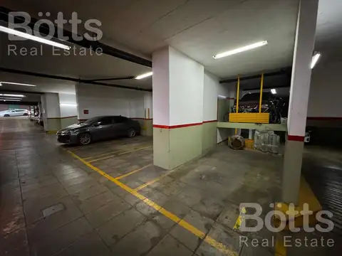 AMPLIA COCHERA CUBIERTA VENTA BELGRANO VIRREY DEL PINO 12 M2