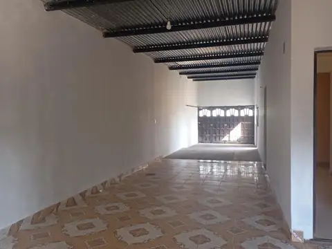 Casa en Alquiler con 1 cochera