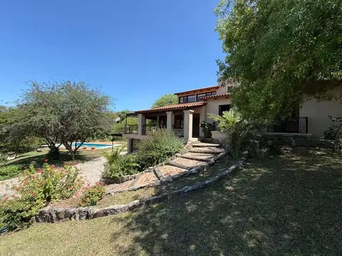 Casa en Venta en 4 Hojas, Villa Allende