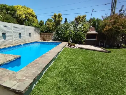 Casa en Venta con 1 cochera