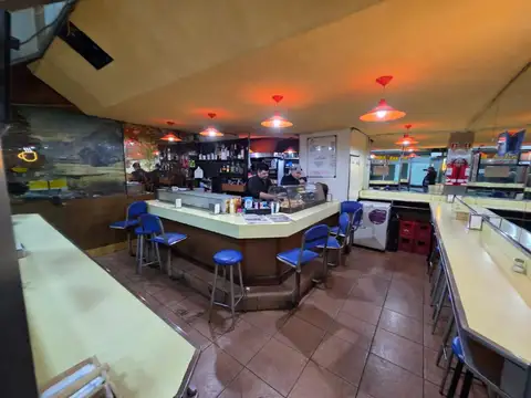 2 Locales en Venta con Renta en Microcentro
